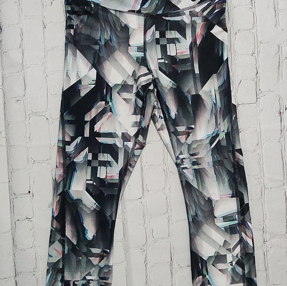NIKE Dri-Fit Power Legend Botanical Printed Leggings - Picture 2 of 6